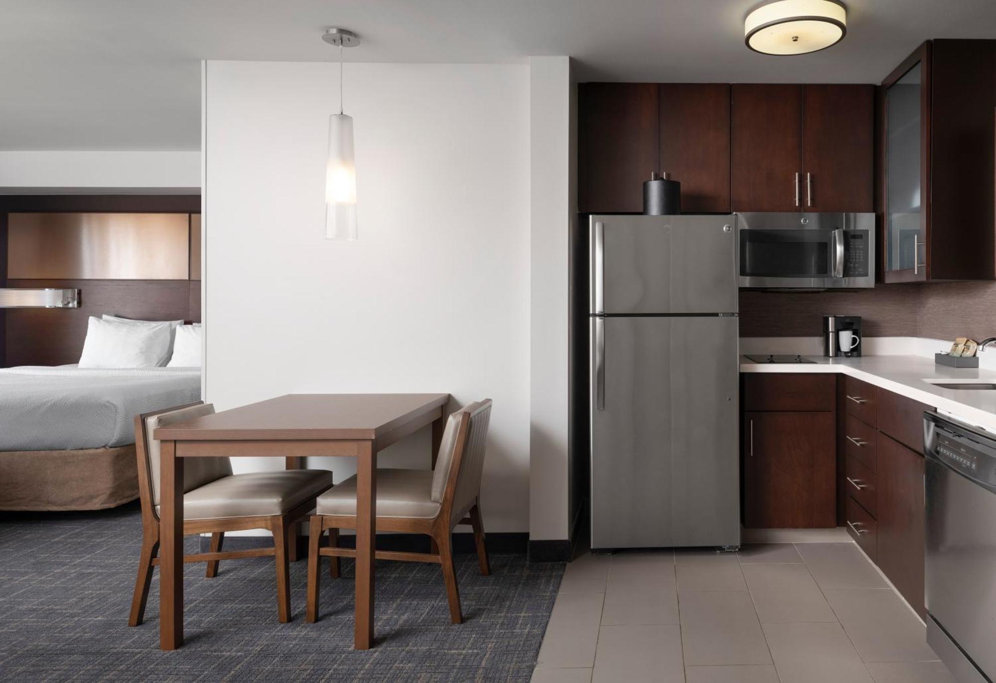 Residence Inn By Marriott Austin Lake Austin/River Place Four Points Экстерьер фото