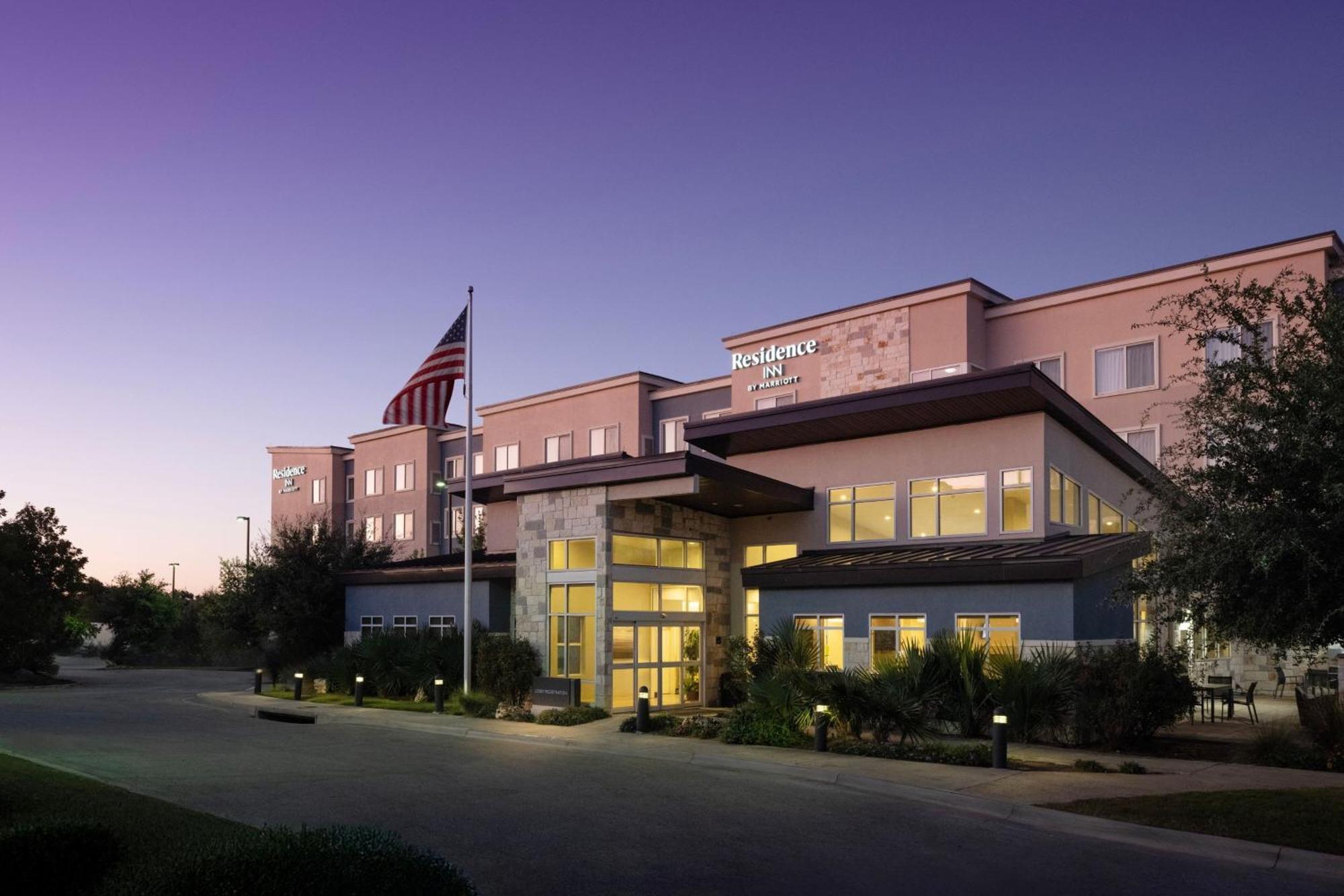Residence Inn By Marriott Austin Lake Austin/River Place Four Points Экстерьер фото